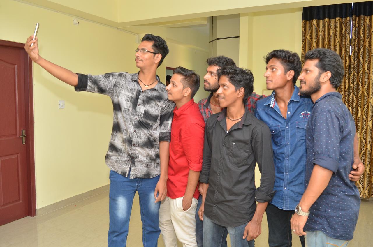 United Dreams Hotel Kannur Buitenkant foto